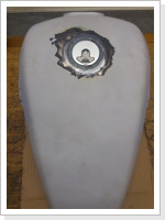 Und mit Tankdeckel. So muß das. Und mit Tankdeckel. So muß das.