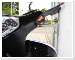 Der dritte Schalter rechts ist für den Warnblinker. Wieder erworben bei Volkmar Heinz. Der dritte Schalter rechts ist für den Warnblinker. Wieder erworben bei Volkmar Heinz.