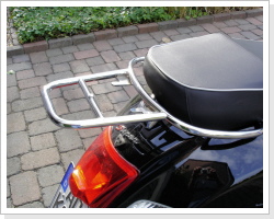 Mal ein starrer Träger für's Topcase. Kommt von FA-Italia über SIP. Mal ein starrer Träger für's Topcase. Kommt von FA-Italia über SIP.