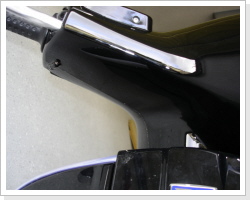 Keine Scheibe, also auch keine Öffnungen in der Verkleidung Keine Scheibe, also auch keine Öffnungen in der Verkleidung