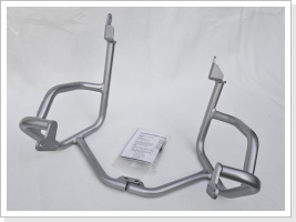 Ebenfalls Hepco & Becker, die Motorschutzbügel. Es werden Adapterplatten zusätzlich benötigt. Ebenfalls Hepco & Becker, die Motorschutzbügel. Es werden Adapterplatten zusätzlich benötigt.